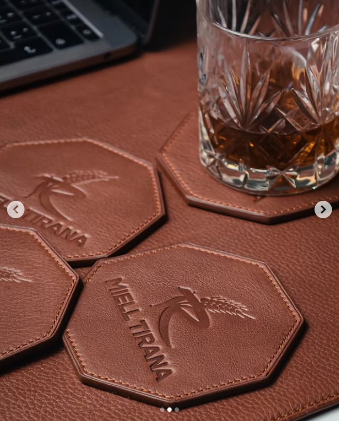 Coasters lëkure me logo për biznes