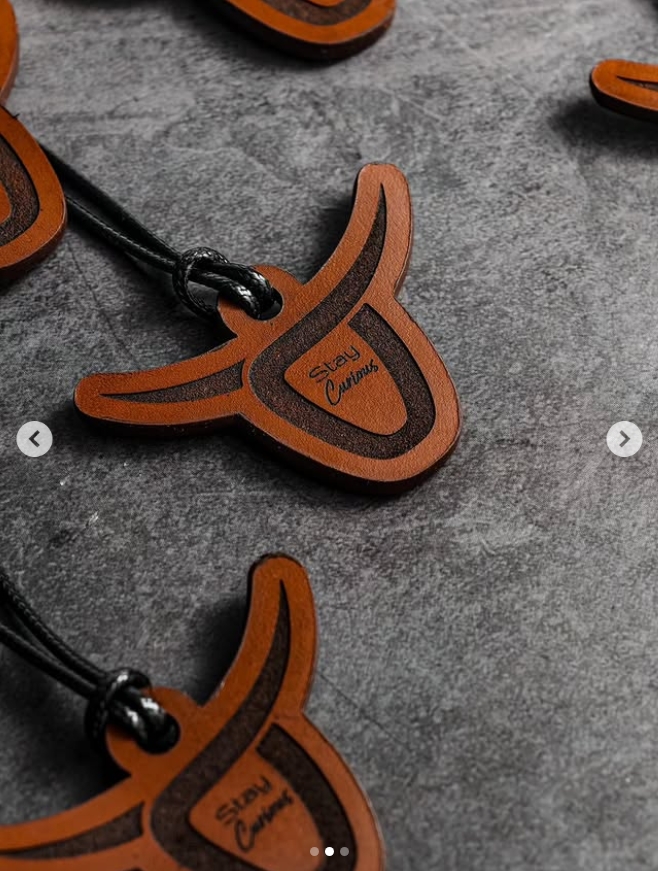 Tag-e lëkure të personalizuara për evente dhe brand-e